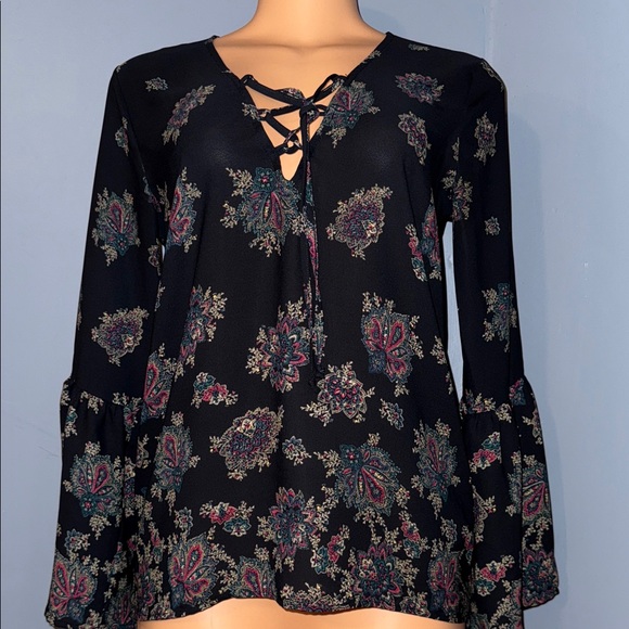 Abercrombie & Fitch Tops - Abercrombie & Fitch Black Floral Lace-Up Blouse